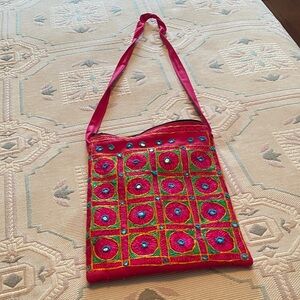 Casual embroidered tote bag
